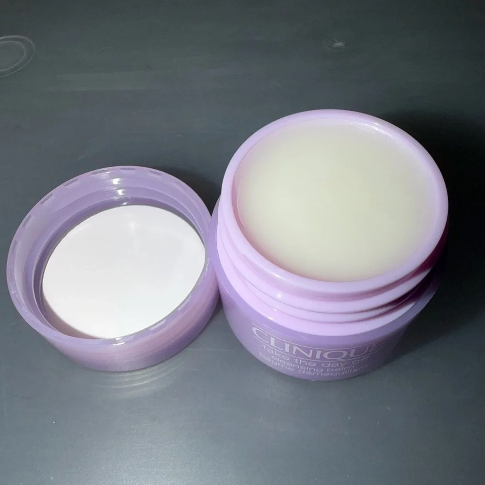 Clinique Take The Day Off Cleansing Balm Makeup Remover - Picture 6 of 6